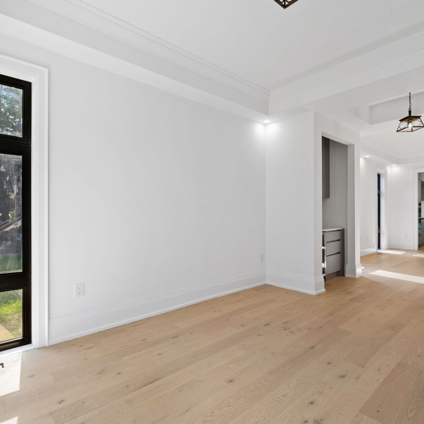 For Lease - 1610 Kenmuir Avenue, Mississauga, Ontario - Photo 1