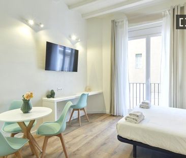 Piso de alquiler en El Raval - Photo 6