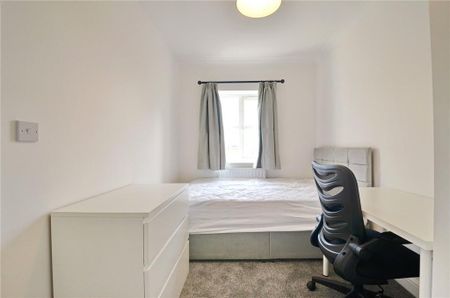 6 bedroom terraced house to rent - Photo 4