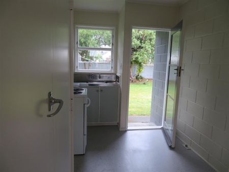 Neat and tidy bedit. - Photo 4