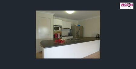 Modern 4-Bedroom Family Home for Rent in Ooralea! - Photo 4