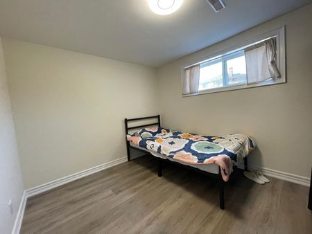 For Lease - 384 Maple Leaf Drive Unit# Bsmt, Toronto, Ontario - Photo 3