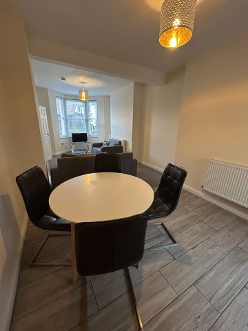 4 Bed Terraced House, Stoke Lane, BS9 - Photo 3