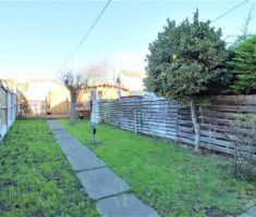 2 BEDROOM House - Terraced - Photo 3