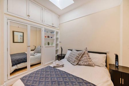 3 bedroom mews to rent - Photo 5