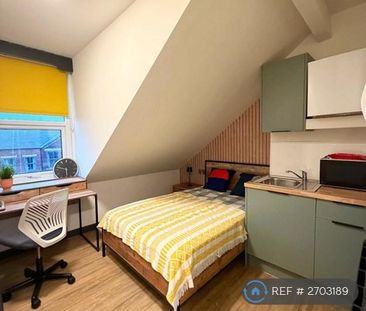 1 bedroom in a house share to rent - Photo 3