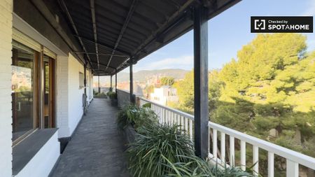 barcelona, Catalonia 08022 - Photo 3