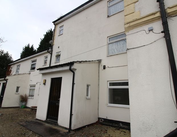 1 Bedroom,Flat,Chapel Ash, Wolverhampton , WV3 9RD£550.00P/M - Photo 1
