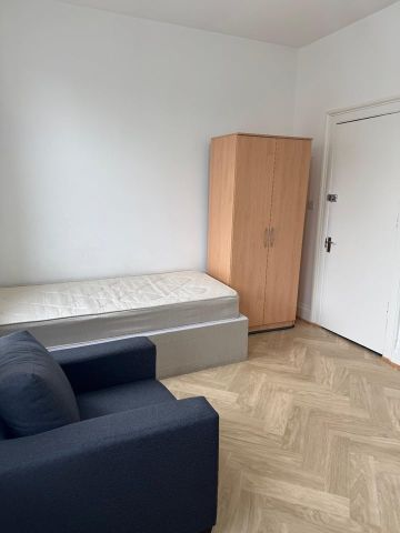 Studio Flat, Denmark Hill, SE5 - Photo 2