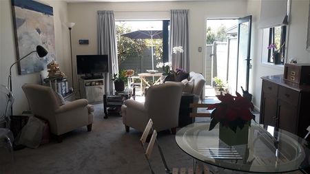 1 BEDROOM UNIT - GRAFTON - Photo 2