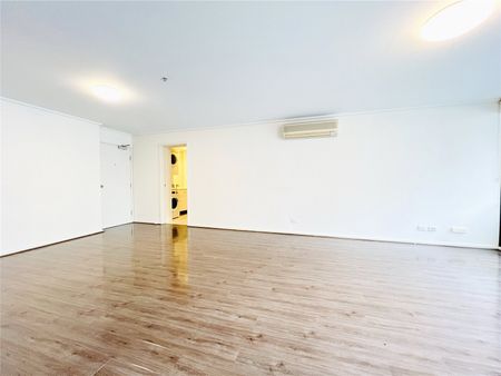 501/668 Bourke Street - Photo 4