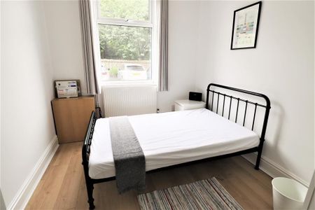 3 bedroom terraced house to rent - Photo 4