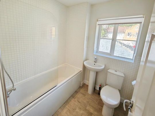 3 bedroom terraced house to rent - Photo 1