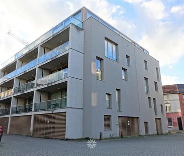 Rustig gelegen appartement met terras nabij Sint-Pietersstation te huur in Gent - Photo 2