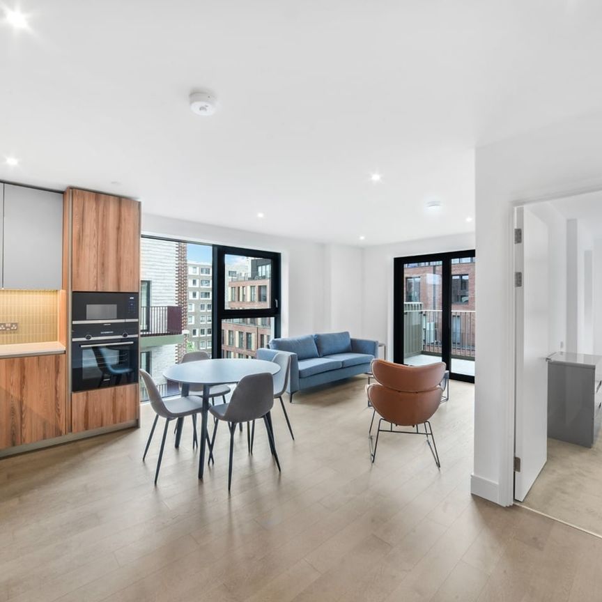 2 Bed Flat, Hewson Way, SE17 - Photo 1