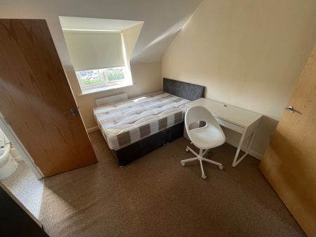 River View, Northampton - Photo 5