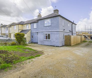 3 Bedroom - Photo 3