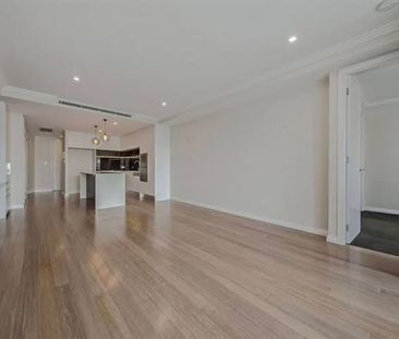 Fresh, bright, and ideally located - Photo 1