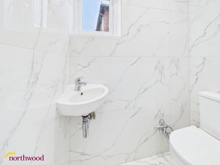 3 bedroom semi-detached house to rent - Photo 3