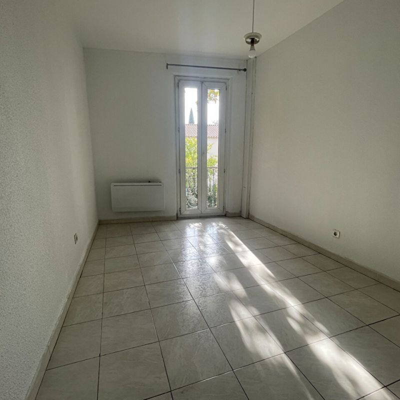 t3 les milles terrasse 1060 euros - Photo 1