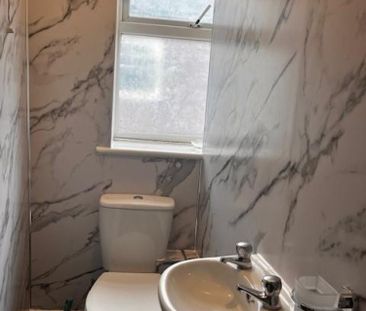 1 bedroom Flat To Let - Photo 5