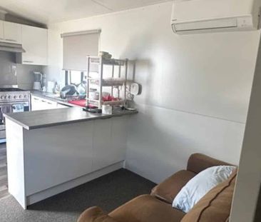 Tiny home available in Waiwhakaiho - Photo 2