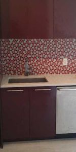 Luxury Studio Condo – Prime Cote-des-Neiges Location | Modern Building + Amenities - Photo 3