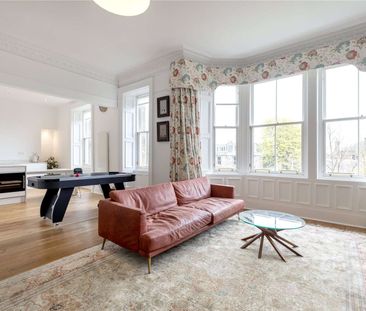An immaculately presented and newly refurbished four-bedroom family... - Photo 4