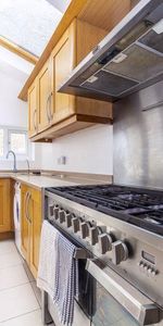 6 bedroom terraced house to rent - Photo 4