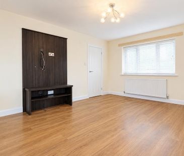 3 bedroom end of terrace house to rent - Photo 1
