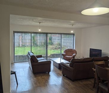 5 Bed Detached House, Arnesby Road, NG7 - Photo 1