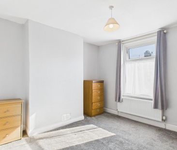 2 bedroom end of terrace house to rent - Photo 1