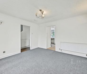 3 bedroom house to rent Swain Court, Northampton, NN3 - Photo 2