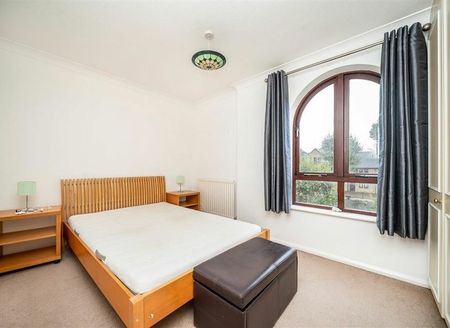 Fowey Close - Photo 4