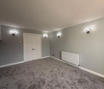 4 bedroom semi-detached house to rent - Photo 6