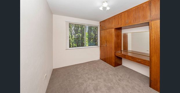 CENTRAL ONE BEDROOM APARTMENT - Photo 1