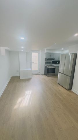 For Lease - 7223 Sedan Square, Mississauga, Ontario - Photo 4