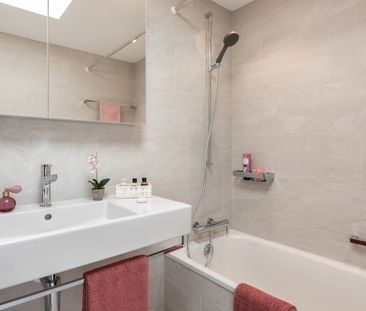 Un appartement mansardé lumineux vous attend - Foto 1