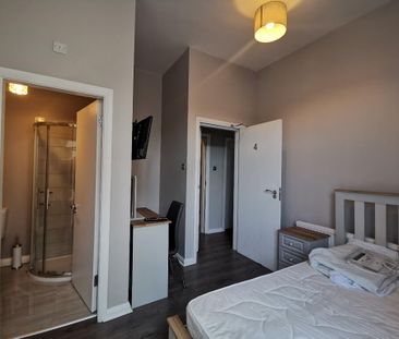 Room 4, 34 Northland Road, Londonderry, BT48 7NA - Photo 1