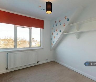 3 bedroom semi-detached house to rent - Photo 6