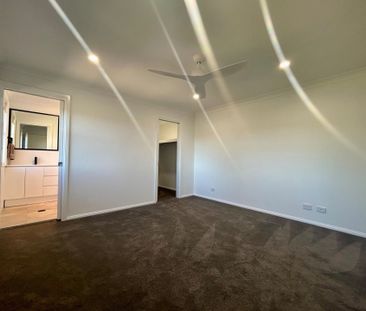 Stunningly Renovated - Photo 4