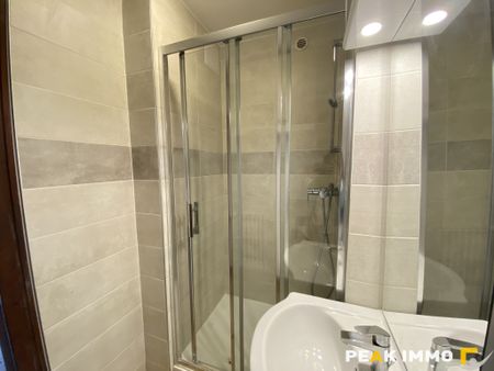 Location Appartement 4 pièces 66m² SALLANCHES 74700 - Photo 5