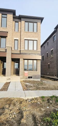 For Lease - 383 Inspire Boulevard, Brampton, Ontario - Photo 4