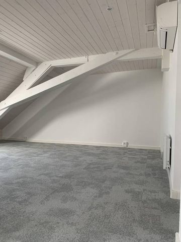 STUDIO DANS LES COMBLES - Photo 5