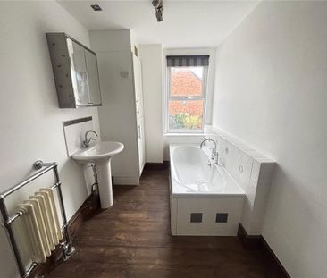 2 bedroom terraced house to rent - Photo 1