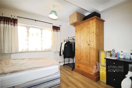 Aldershot Road, Guildford, GU2 8AJ - Photo 2