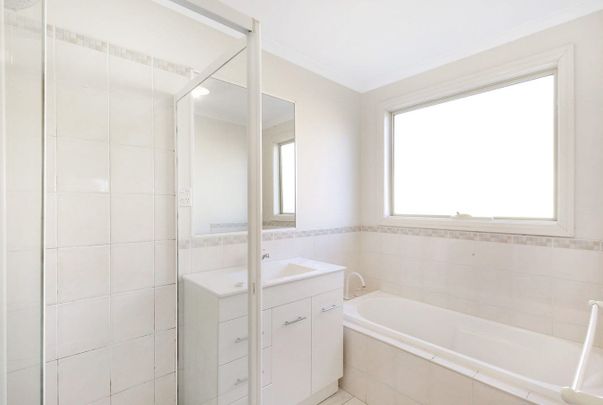 21 Ironbark Drive, Bundoora - Photo 1