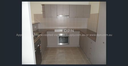 Modern 3 Bedroom Duplex with Study in Central Lakes - Photo 4