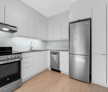 145 York St - Photo 1