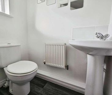 Redwood Drive, Grosvenor Park, Crewe, CW1 - Photo 1